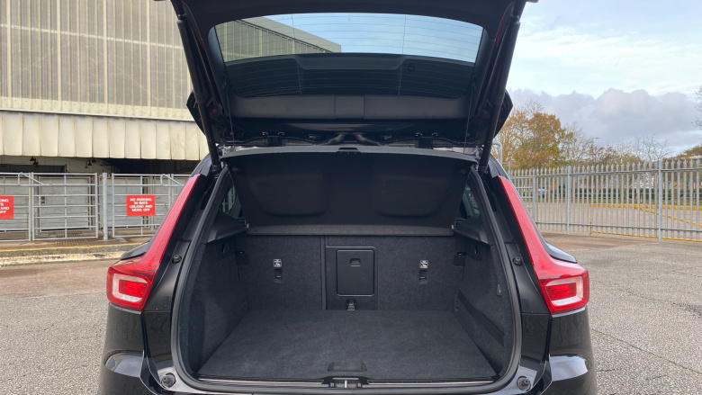 Volvo Xc40 1.5 T3 [163] R DESIGN 5dr Geartronic Petrol Estate